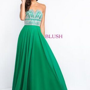 BLUSH PROM  11571  EMERALD  size 8